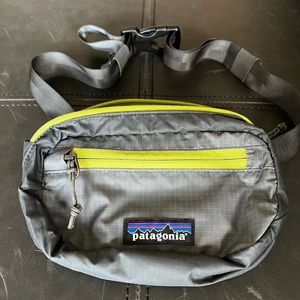 Patagonia Ultralight Black Hole Mini Hip Pack 1L
